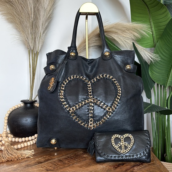 Betsey Johnson Handbags - Y2K BETSEY JOHNSON Leather Heart Peace Sign Tote & Wallet Set✌🏽☮️